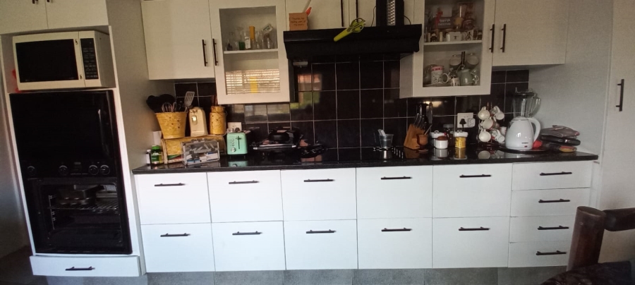 4 Bedroom Property for Sale in Randlespark North West